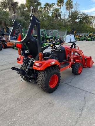 Image of Kubota BX2380 equipment image 3