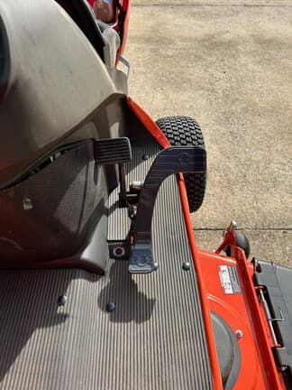 Image of Kubota GR2120 equipment image 4