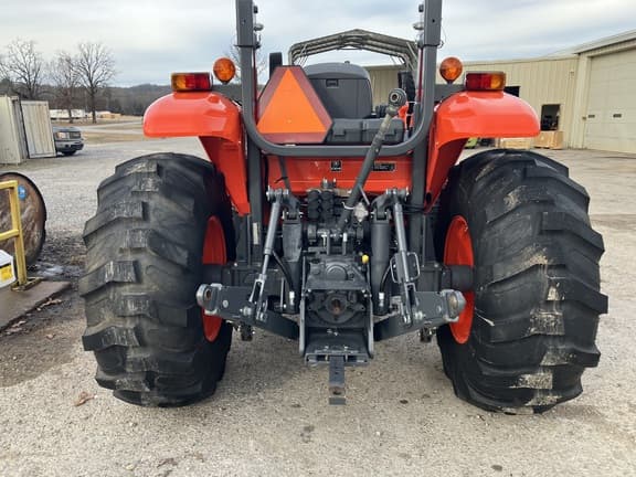 Image of Kubota M5-111 equipment image 2