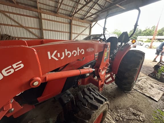 Image of Kubota MX5400 equipment image 4