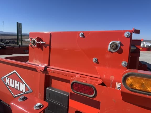 Image of Kuhn Merge-Maxx MM301 equipment image 4