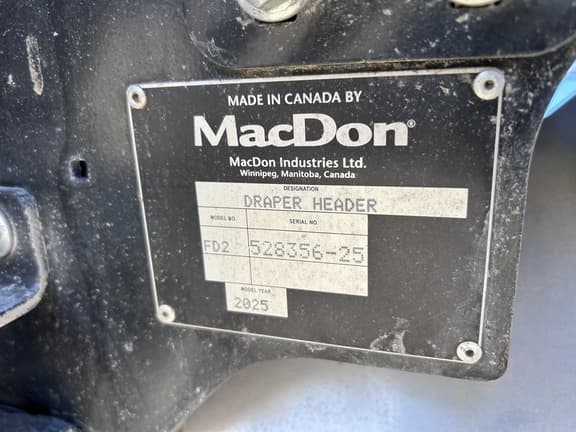 Image of MacDon FD235 equipment image 4