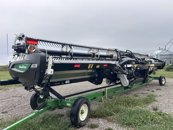 Image of MacDon FD240 equipment image 1