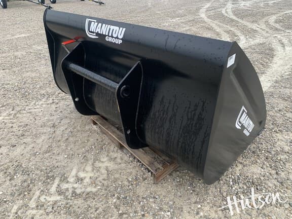 Image of Manitou Bucket equipment image 4