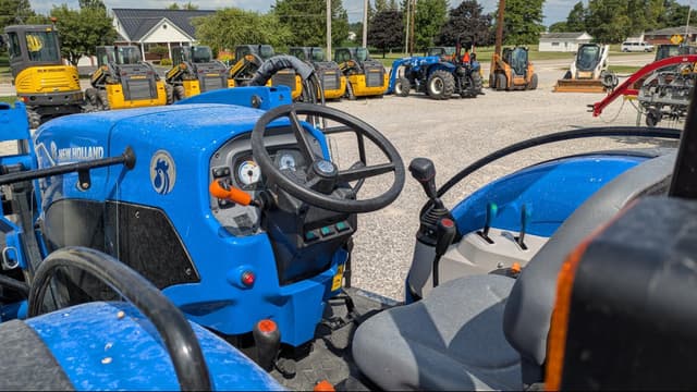 Image of New Holland Workmaster 120 equipment image 2