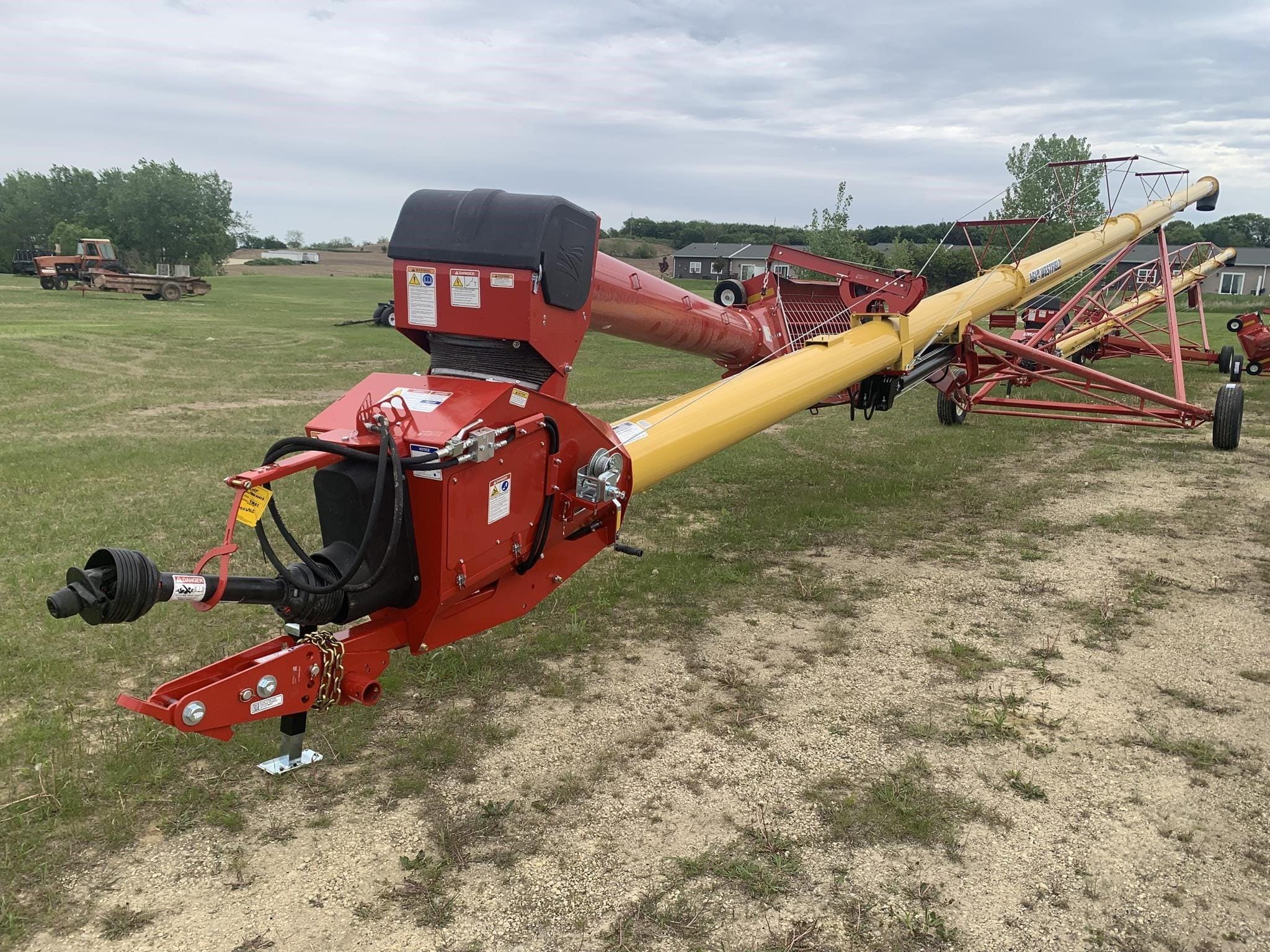 2025 Westfield MKX2 13-74 Equipment Image0