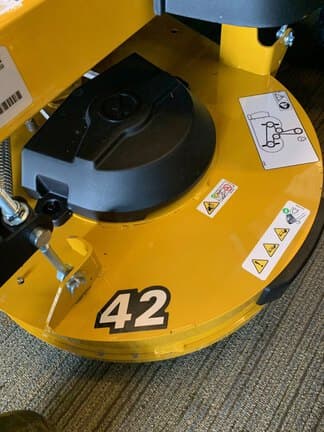 Image of Hustler Raptor X equipment image 2