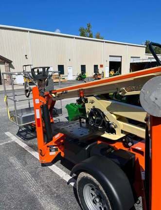 Image of JLG T350 equipment image 3