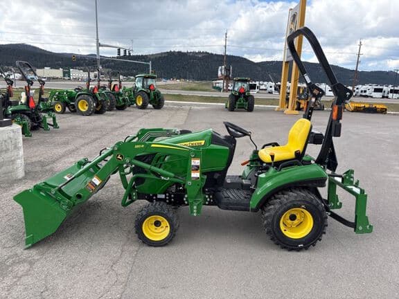 Image of John Deere 1023E equipment image 1