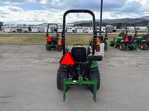 Image of John Deere 1023E equipment image 3