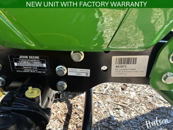 Image of John Deere 1023E equipment image 4