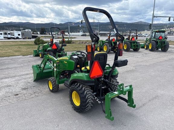 Image of John Deere 1023E equipment image 2
