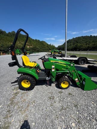 Image of John Deere 1023E equipment image 1