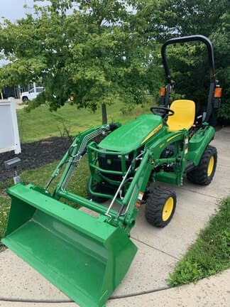 Image of John Deere 1023E equipment image 1