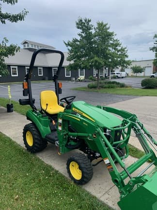 Image of John Deere 1023E equipment image 3