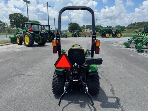 Image of John Deere 1023E equipment image 3