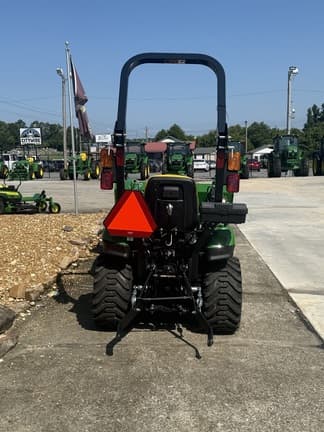 Image of John Deere 1023E equipment image 4