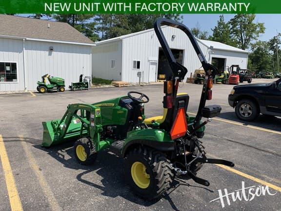 Image of John Deere 1023E equipment image 3