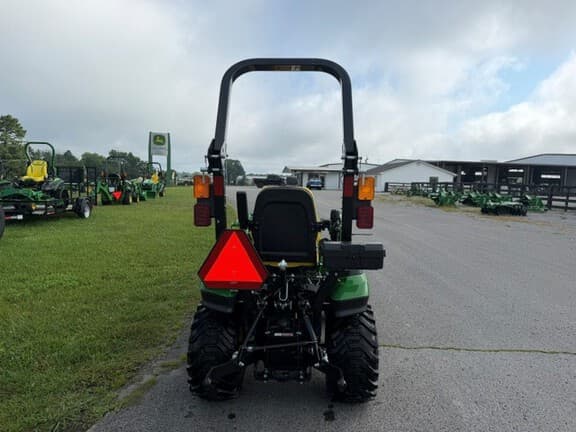Image of John Deere 1025R equipment image 3