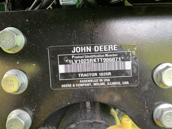 Image of John Deere 1025R equipment image 4