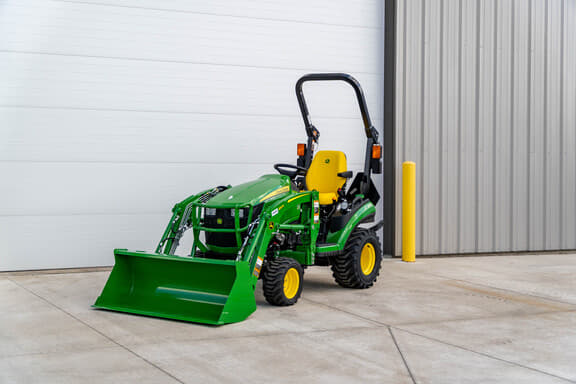 Image of John Deere 1025R equipment image 3