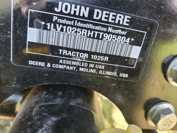 Image of John Deere 1025R equipment image 4