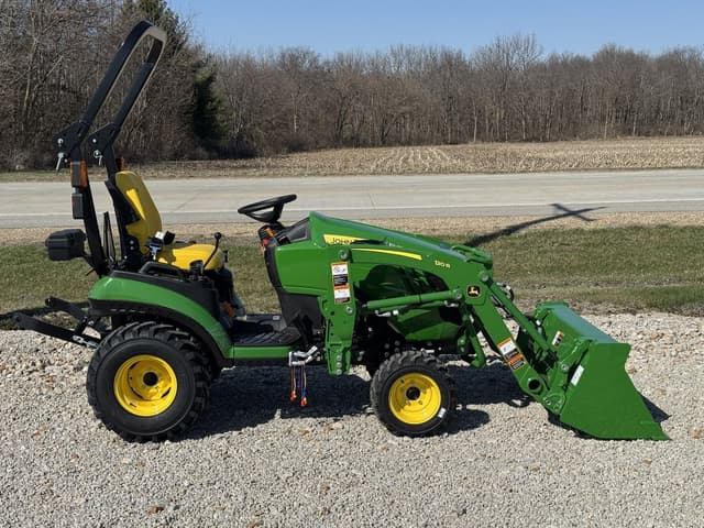 Image of John Deere 1025R equipment image 1