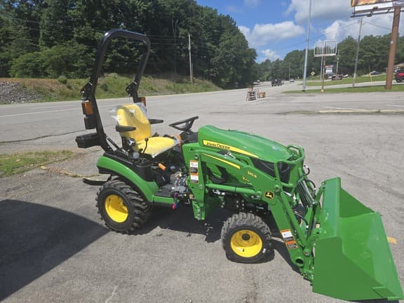 Image of John Deere 1025R equipment image 1