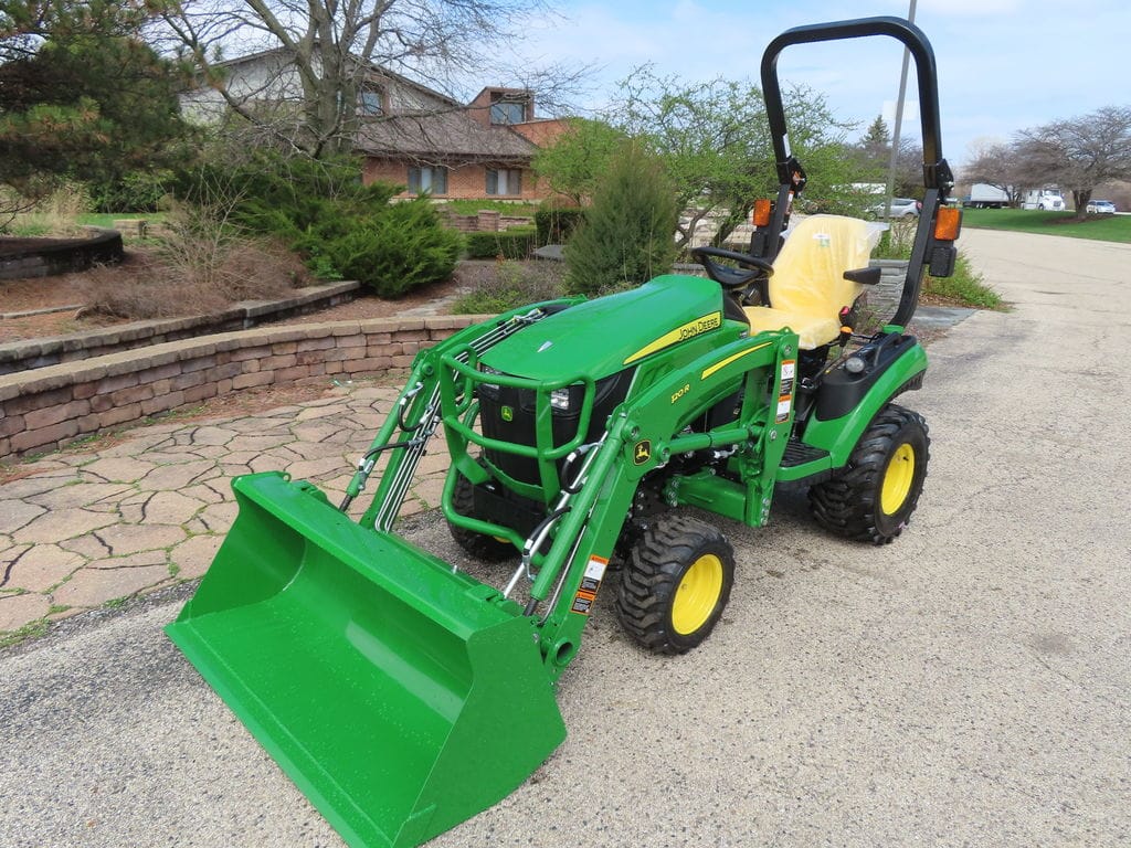 2026 John Deere 1025R Equipment Image0
