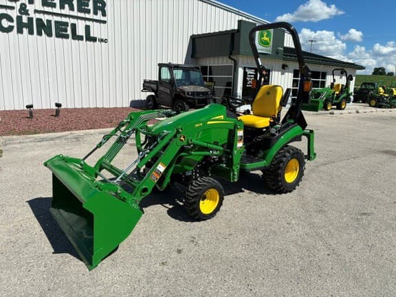 Image of John Deere 1025R equipment image 3