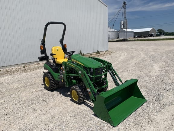 2026 John Deere 1025R Equipment Image0