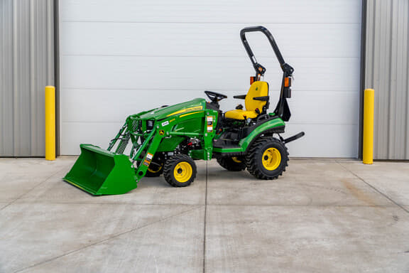 Image of John Deere 1025R equipment image 3