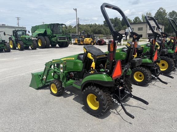 Image of John Deere 1025R equipment image 4