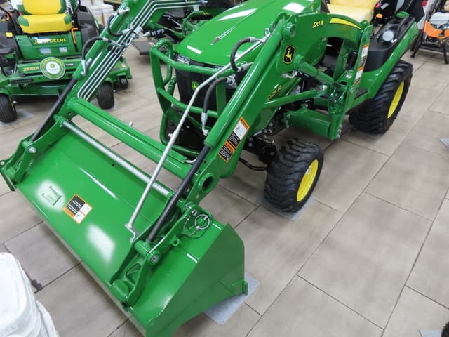 Image of John Deere 1025R equipment image 1