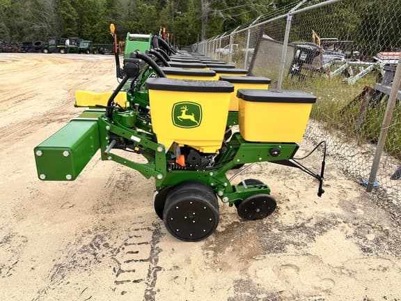 Image of John Deere 1725 equipment image 3