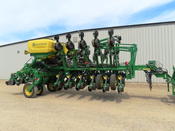 Image of John Deere 1795 Primary image