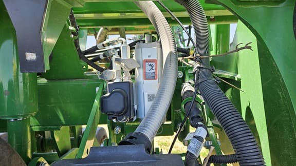 Image of John Deere 1795 equipment image 3