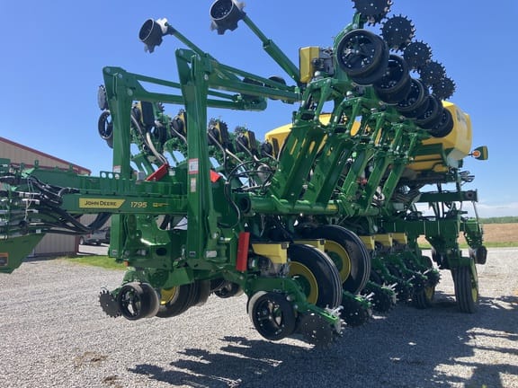 2026 John Deere 1795 Equipment Image0