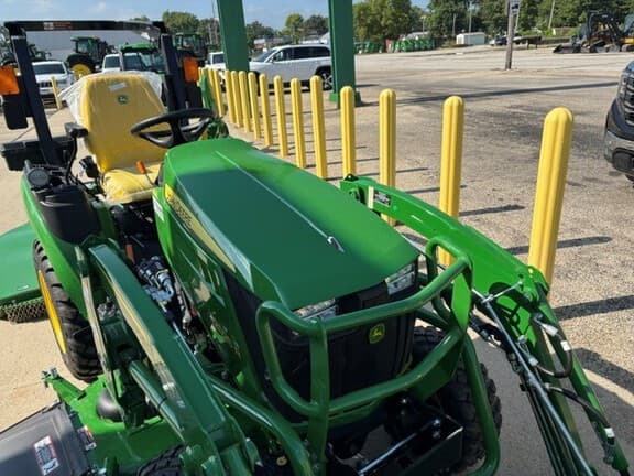 Image of John Deere 2025R equipment image 1