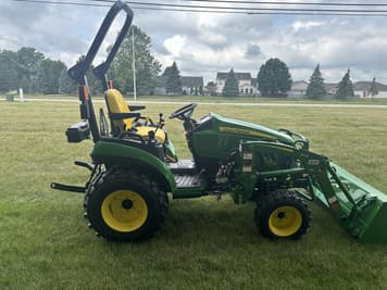 Main image John Deere 2025R