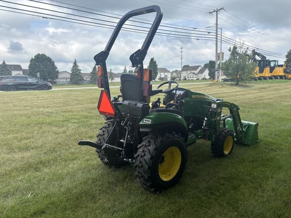 Image of John Deere 2025R equipment image 3