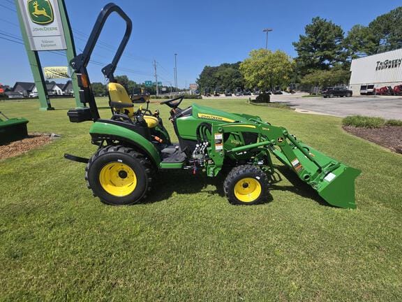 2026 John Deere 2025R Equipment Image0