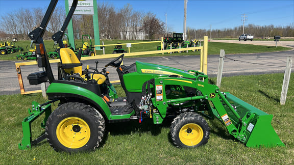 2026 John Deere 2025R Equipment Image0