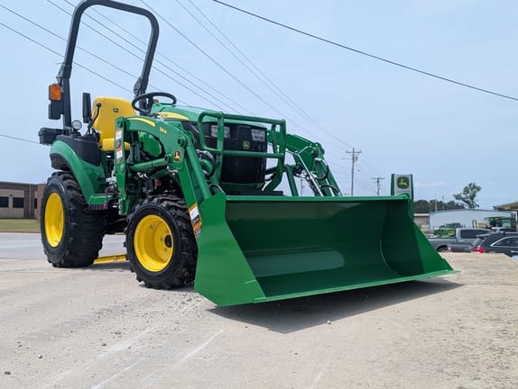 2026 John Deere 2025R Equipment Image0