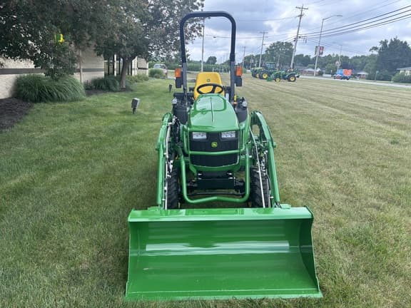 Image of John Deere 2025R equipment image 3
