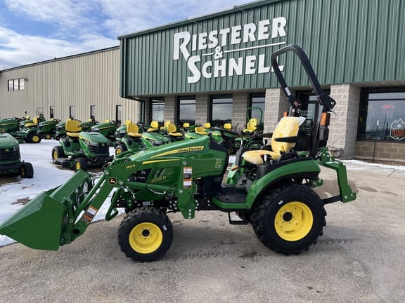 2026 John Deere 2025R Equipment Image0