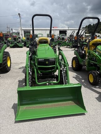 Image of John Deere 2025R equipment image 3