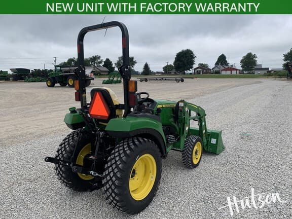 Image of John Deere 2032R equipment image 3