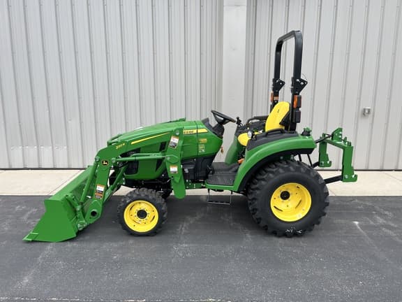 Image of John Deere 2032R equipment image 1