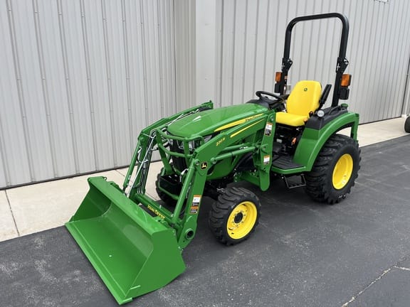 2026 John Deere 2032R Equipment Image0